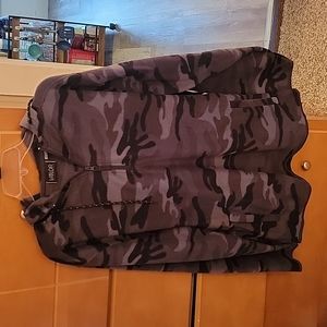 Valor collective men's camo fleece hoodie w 2 pockets